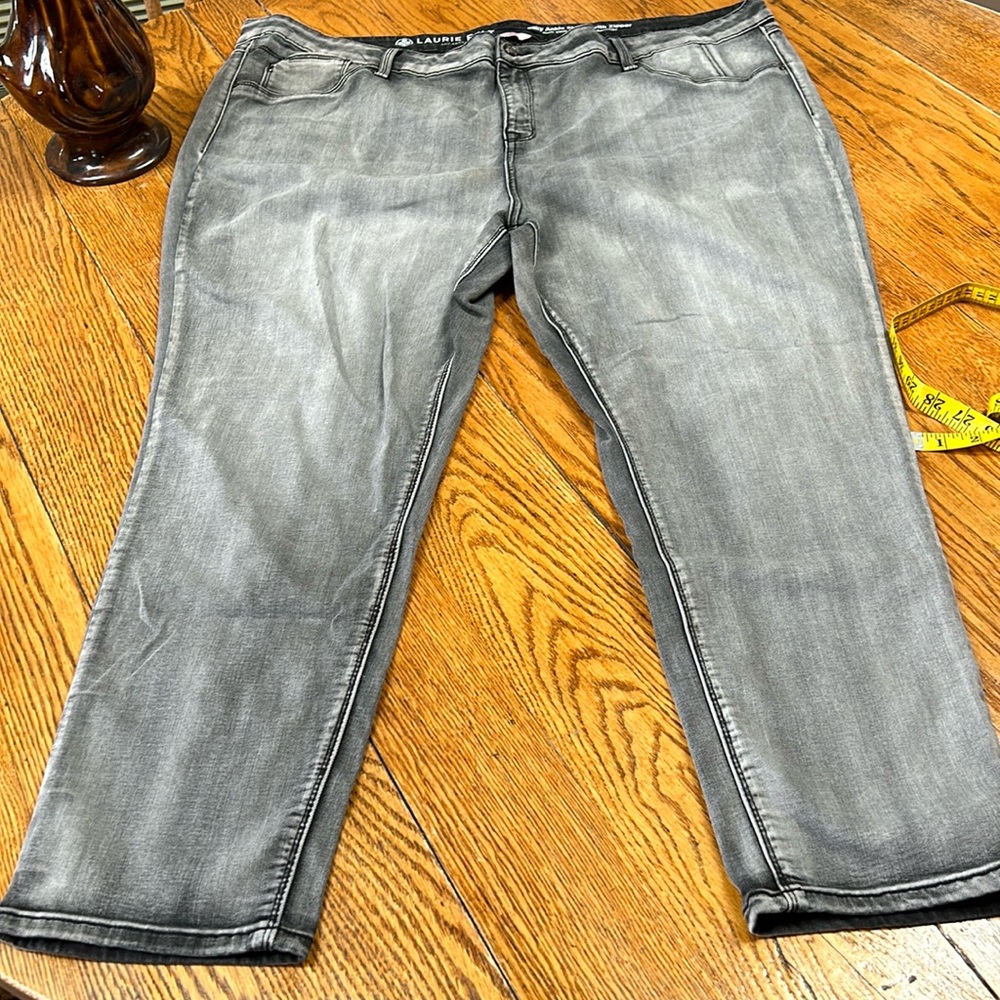 Laurie Felt Silky Ankle Skinny jeans.  Size 3X (26W-28W). Black vintage washed.